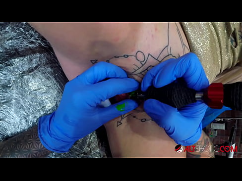 ❤️ Sully Savage oo aad u tattooed ayaa Kintirkeeda ku sawirtay tattoo ️❌  anaga ️❤